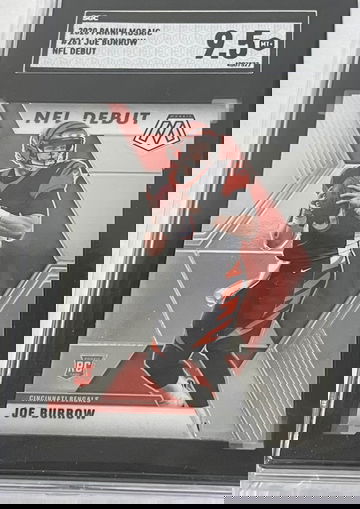 2020 Panini Mosaic Joe Burrow NFL Debut SGC 9.5