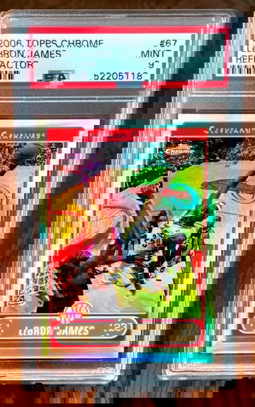 2006 TOPPS CHROME LEBRON JAMES REFRACTOR #67 PSA 9 MINT