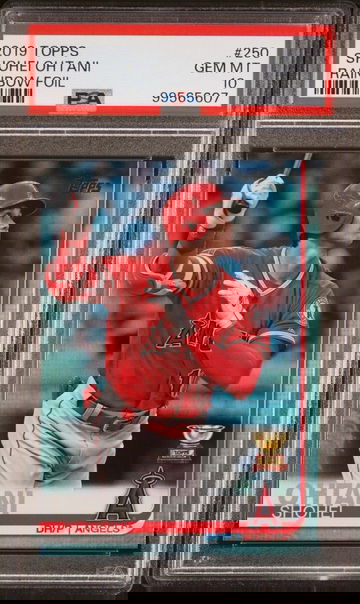 2019 Topps #250 Shohei Ohtani SWINGING RAINBOW FOIL PSA 10 Gem Mint