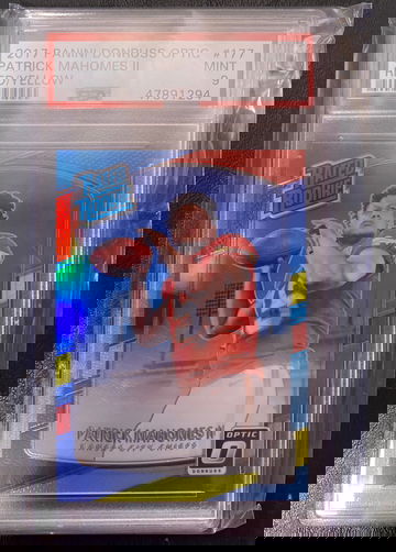 2017 Donruss Optic Patrick Mahomes Red/Yellow 