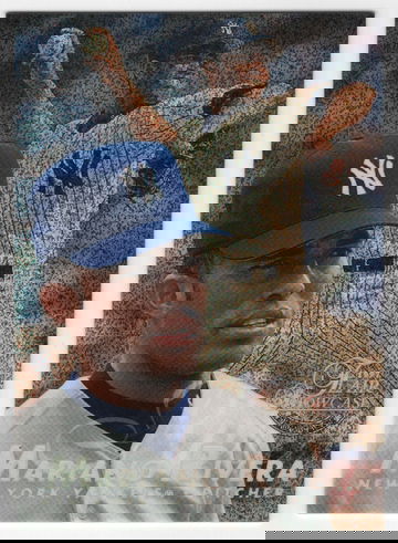 1997 FLAIR SHOWCASE ROW 0 MARIANO RIVERA # 142 HOF