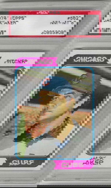 1974 Topps Baseball Card Jack Aker #562 PSA 8 Chicago Cubs