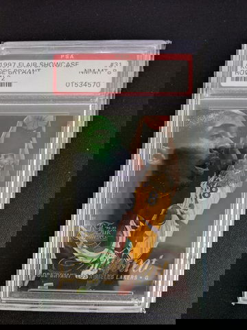 KOBE BRYANT 1996-97 Flair Showcase Row 2 #31 PSA8