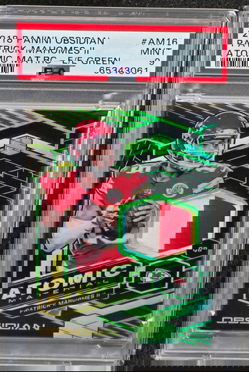 2018 Obsidian Atomic Material Green SP /25 Patrick Mahomes PSA 9 Mint