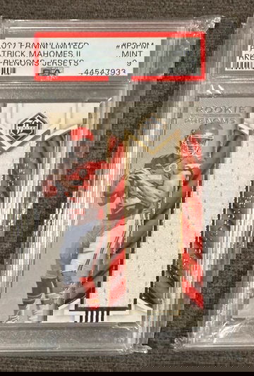 2017 Limited Patrick Mahomes Rookie Phenoms Jersey /99 PSA 9 