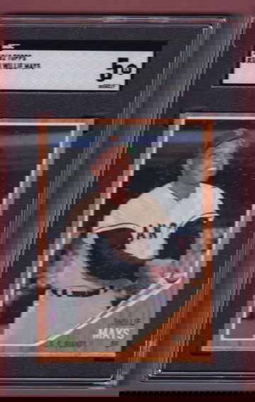 1962 Topps #300 Willie Mays SGC 5