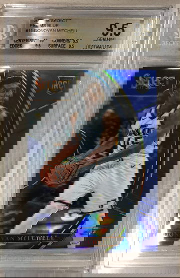 2017/18 SELECT DONOVAN MITCHELL #11 BGS 9.5 Blue /299