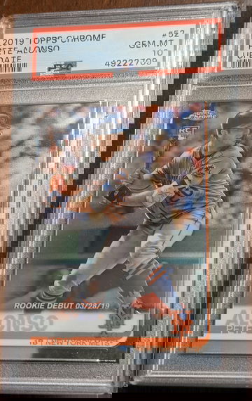2019 Topps Chrome Update Pete Alonso RC PSA 10