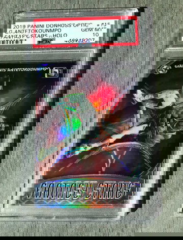 2019 optic fantasy stars Giannis Antetokounmpo psa 10