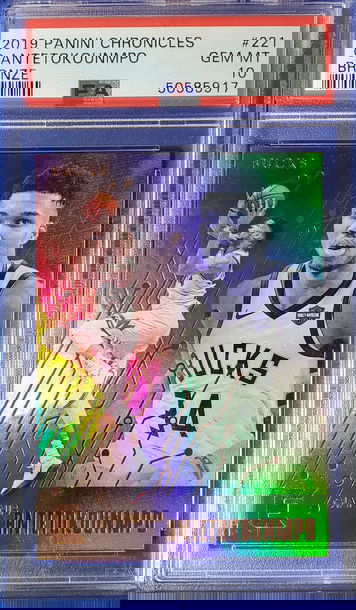 2019 Panini Chronicles Giannis Antetokounmpo Bronze 221 PSA 10