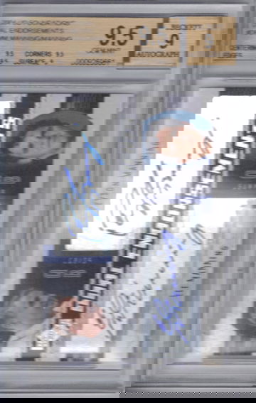 2004 UD Dual Endorsements Peyton/eli Manning Dual auto. BGS 9.5/9! Autograph