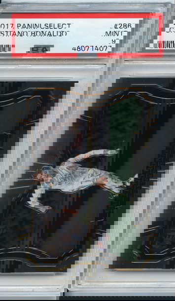 Cristiano Ronaldo 2017 Panini Select Field Level PSA 9