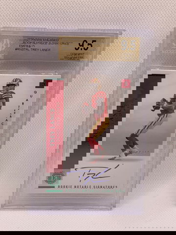 2021 PANINI ENCASED Trey Lance Notable Signatures emerald /10 Bgs 9.5 Auto 10 