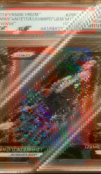 2018-19 MVP YEAR Prizm Red Wave Giannis Antetokounmpo PSA 10 Gem Mint