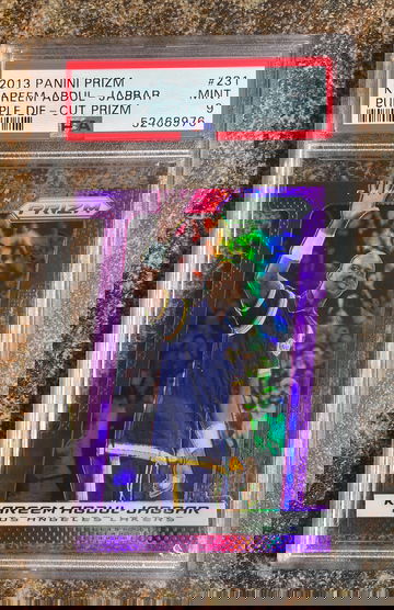 Kareem Abdul-Jabbar 2013 panini prizm purple die cut /49 COLOR MATCH PSA 9