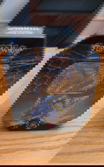 Pokémon TCG Hidden Fates Tin Gyarados Factory Sealed New