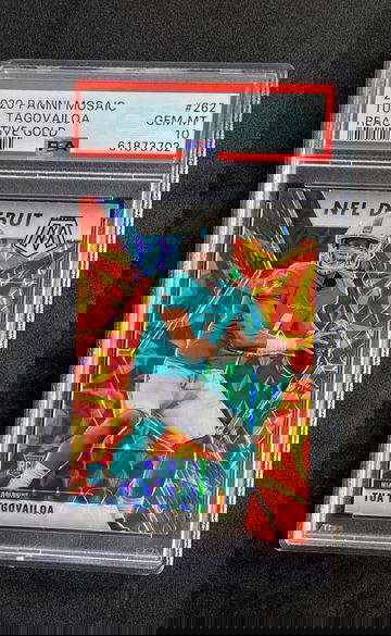 2020 Panini Mosaic 262 Tua Tagovailoa Reactive Gold PSA 10