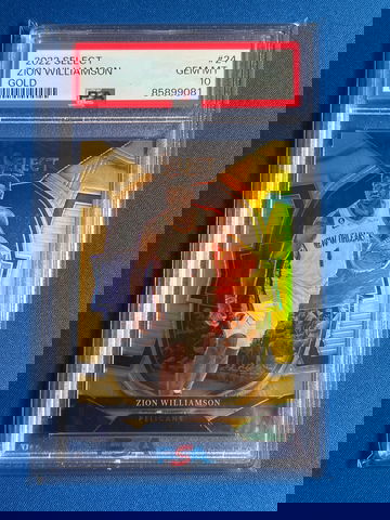 Select Zion Williamson Gold /10