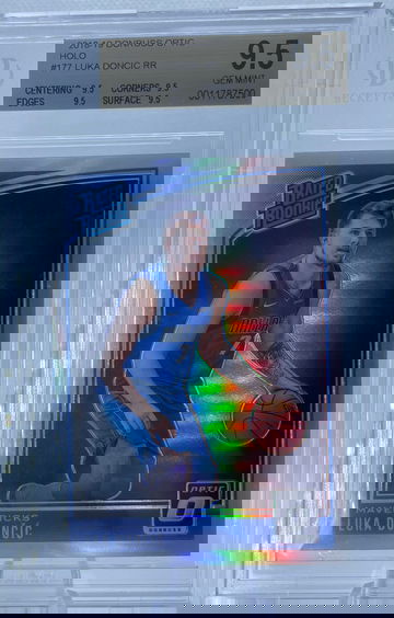 2018-19 NBA Optic Luka Doncic Holo BGS 9.5 True Gem Quad