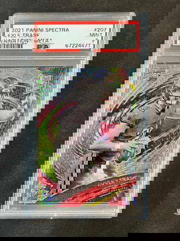 2021 Panini Spectra - Kyle Trask - Rookie Variation Prizm Meta SSP /25 PSA 9
