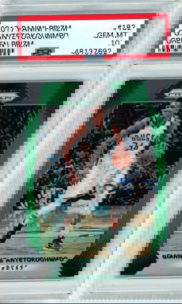 2017 Prizm GIANNIS ANTETOKOUNMPO Green Prizm PSA 10