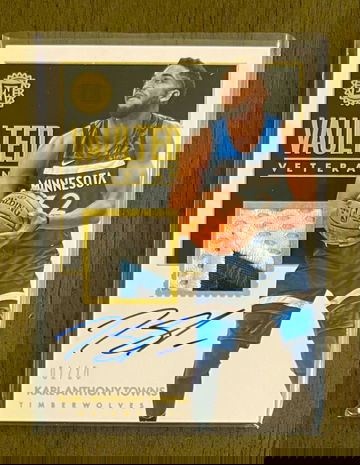 Karl Anthony Towns 2017 Encased game used patch auto 01/10