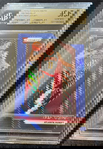 2018 Panini Prizm Trae Young Blue Refractor /199 BGS 9.5 Gem-Mint