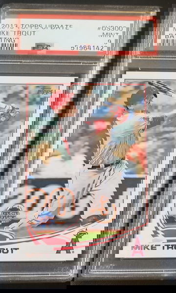 2013 Topps Update #US300 Mike Trout Batting PSA 9 MINT