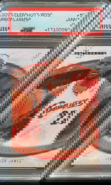 2007 Fleer Hot Prospects #5 LeBron James