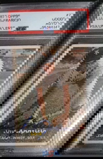 1957 Topps #7 Luis Aparicio PSA 2 Auto 10 