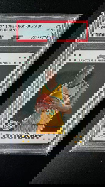 2007 Topps Rookie Card #2 Kevin Durant PSA 9 RC White Border