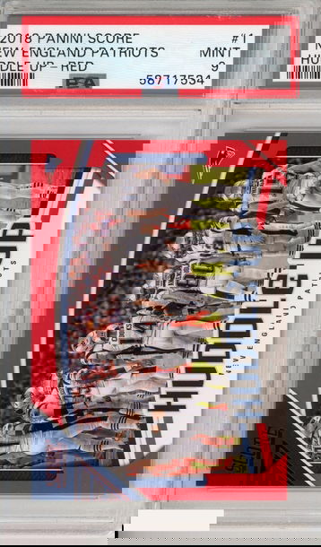 2018 PANINI SCORE NEW ENGLAND PATRIOTS #1 HUDDLE UP-RED PSA 9 MINT