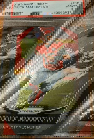 2019 Patrick Mahomes Prizm PSA MINT