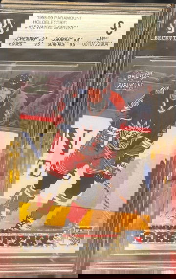 1998 Pacific Paramount Wayne Gretzky HoloElectric /99 BGS 9