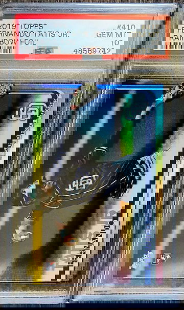 2019 Topps Series 2 Fernando Tatis Jr Rainbow Foil RC PSA 10 