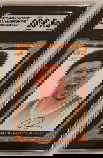 2021 Leaf Art Of Sport Giannis Antetokounmpo Framed Gold  Auto /30 SGC 9.5/10