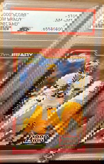 2000 Score Tom Brady Rookie Scorecard /2000 PSA 8