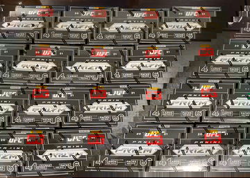 (16) UFC Prizm Blasters