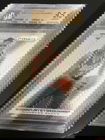 GIANNIS ANTETOKOUNMPO 