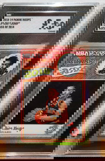 2018-19 Panini Hoops Class of 2018 Trae Young  HOLO SGC 9.5