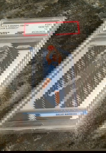 2018 Prizm Luka Doncic PSA10 RC