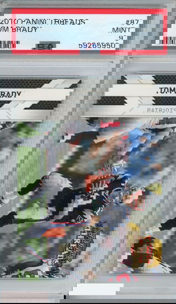 2010 PANINI THREADS TOM BRADY #87 NEW ENGLAND PATRIOTS PSA 9 MINT