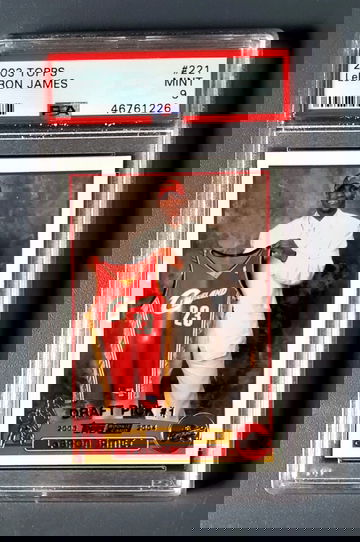 2003 Topps LeBron James PSA 9 MINT RC #221 ROOKIE 