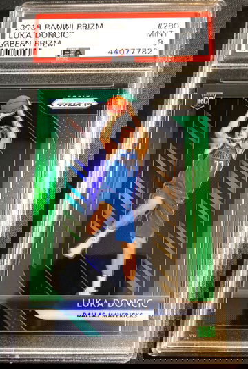 2018-19 Panini Prizm Luka Doncic Green Prizm Rookie RC PSA 9