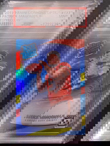 2017 Panini Donruss Optic Patrick Mahomes Red/Yellow