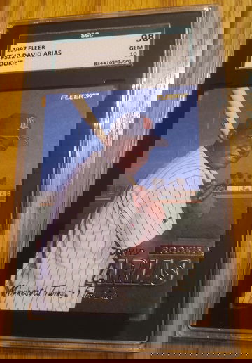 1997 Fleer David Ortiz SGC 10 98 GEM MINT