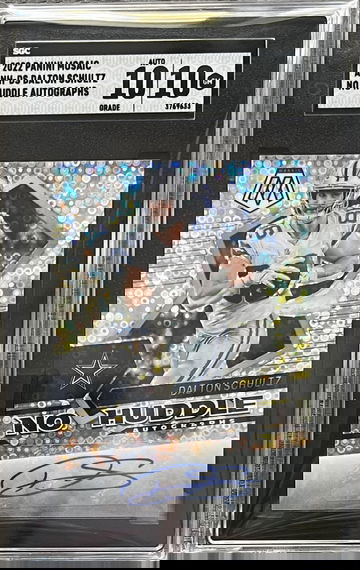 2022 Panini Mosaic Dalton Schultz No Huddle Disco SGC Slab 10/10 Gem-Mint Auto