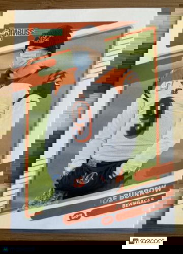 🔥Joe Burrow 2021 Donruss Football #211 No Helmet Variation Bengals QB 2nd Year