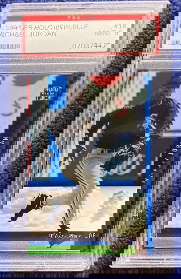 Michael Jordan 1994 SP Holoview Blue 
