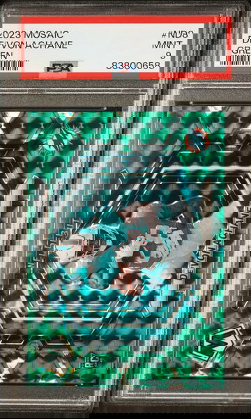 2023 Panini Mosaic NFL Debut Mosaic Green De'Von Achane #8 PSA 9